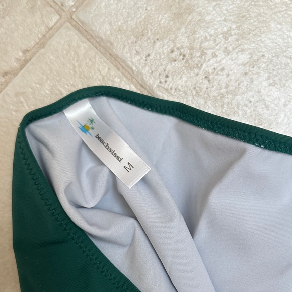 Green Tankini Set - Picture 8 of 8